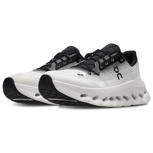 RIVEN FASHION | ON CLOUD SNEAKERS