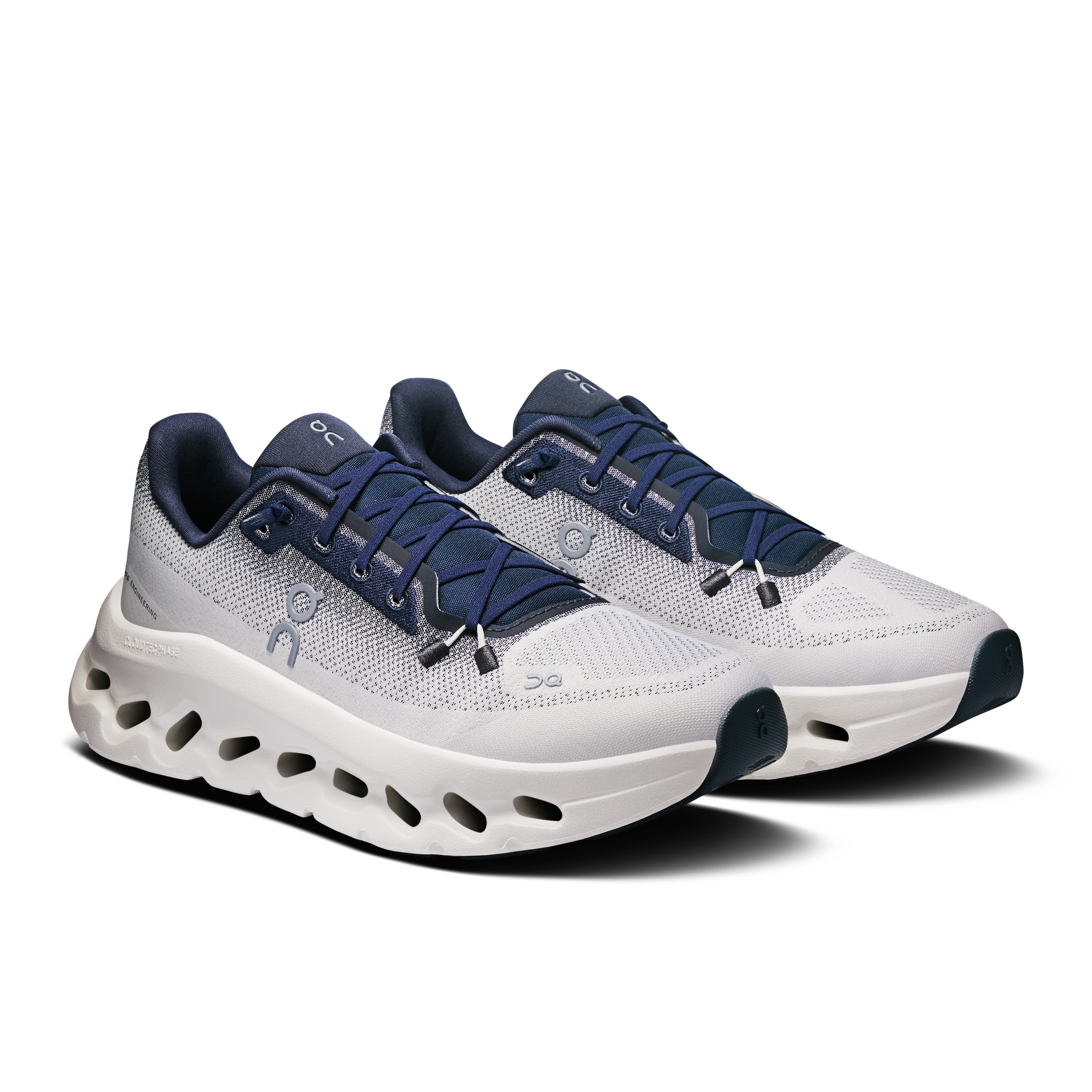 RIVEN FASHION | ON CLOUD SNEAKERS